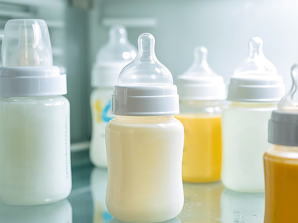 Whether to Give My Babies Cold or Warm Milk?